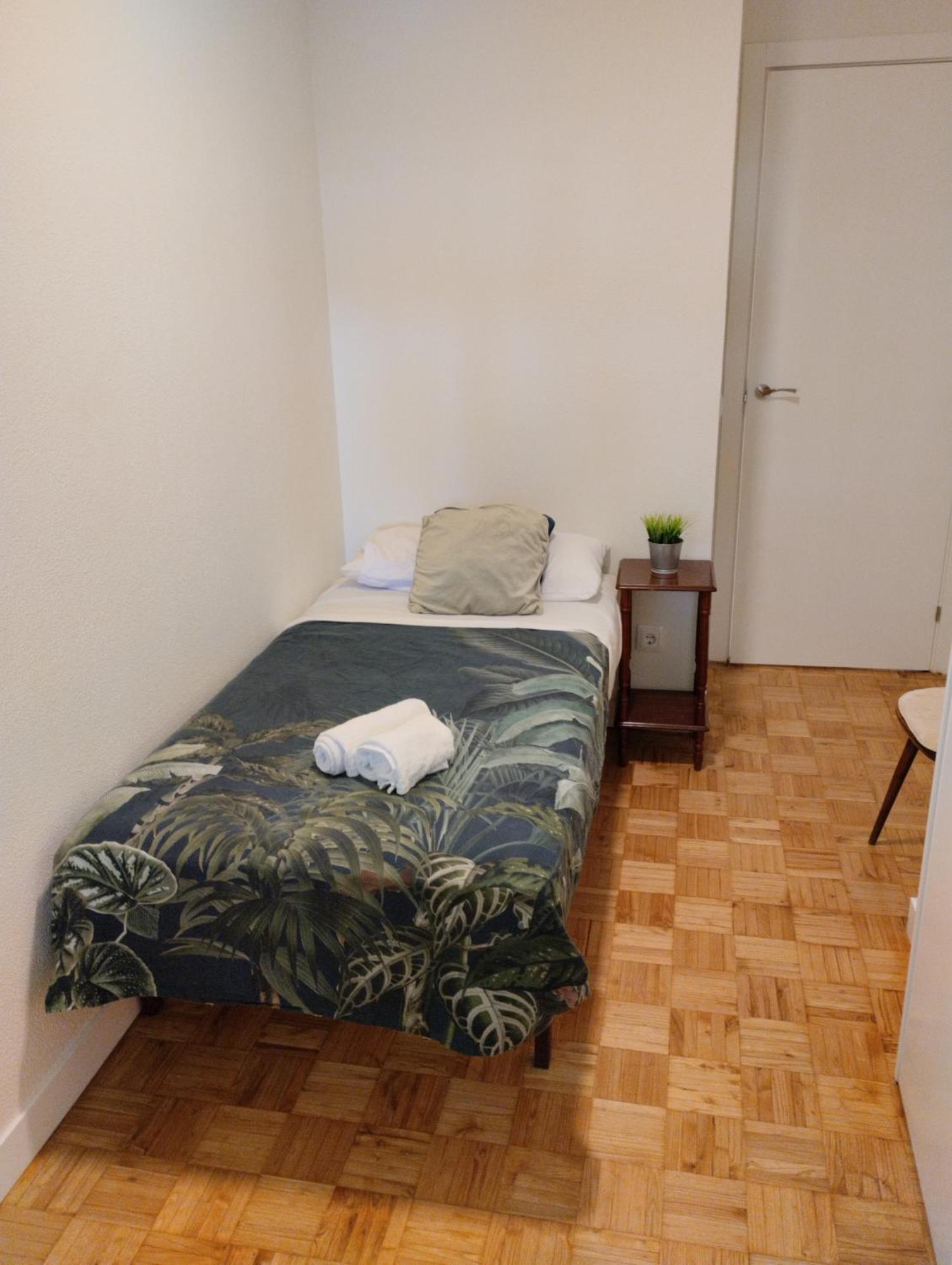 Habitacion Confort En Chamartin Madri Exterior foto